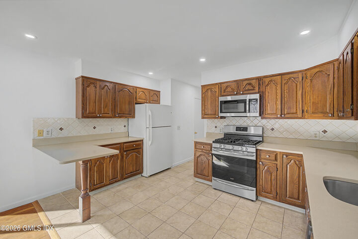 Property Photo: 37 Windy Knolls CT 06831