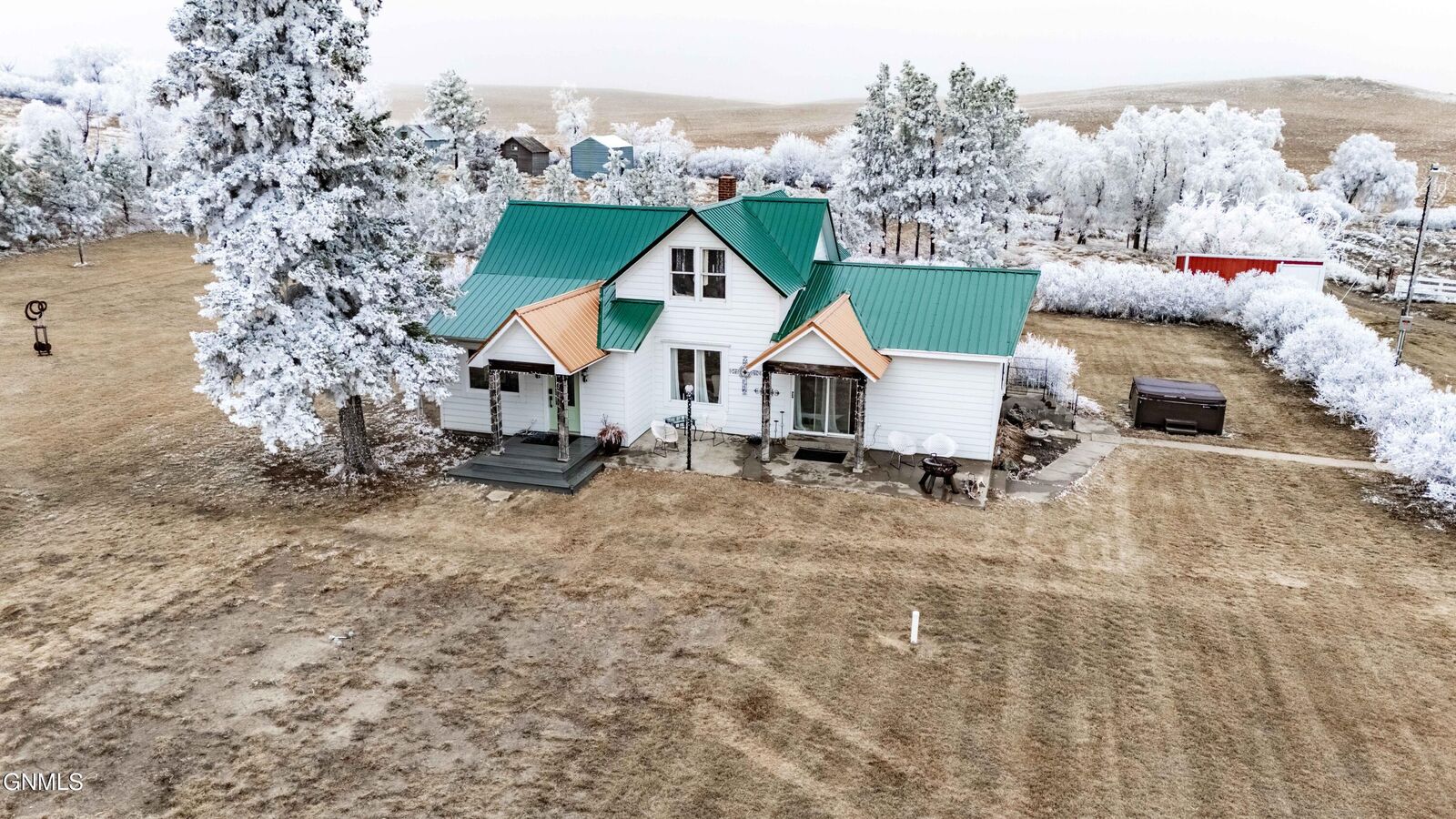 Property Photo:  105 7th Street NW  ND 58639 