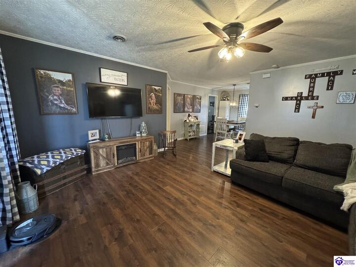 Property Photo:  635 Bomar Street  KY 40143 