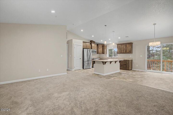 Property Photo:  9 N Moolack Way  OR 97368 