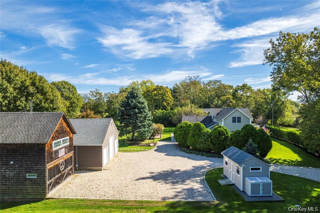 Property Photo:  3275 Skunk Lane  NY 11935 