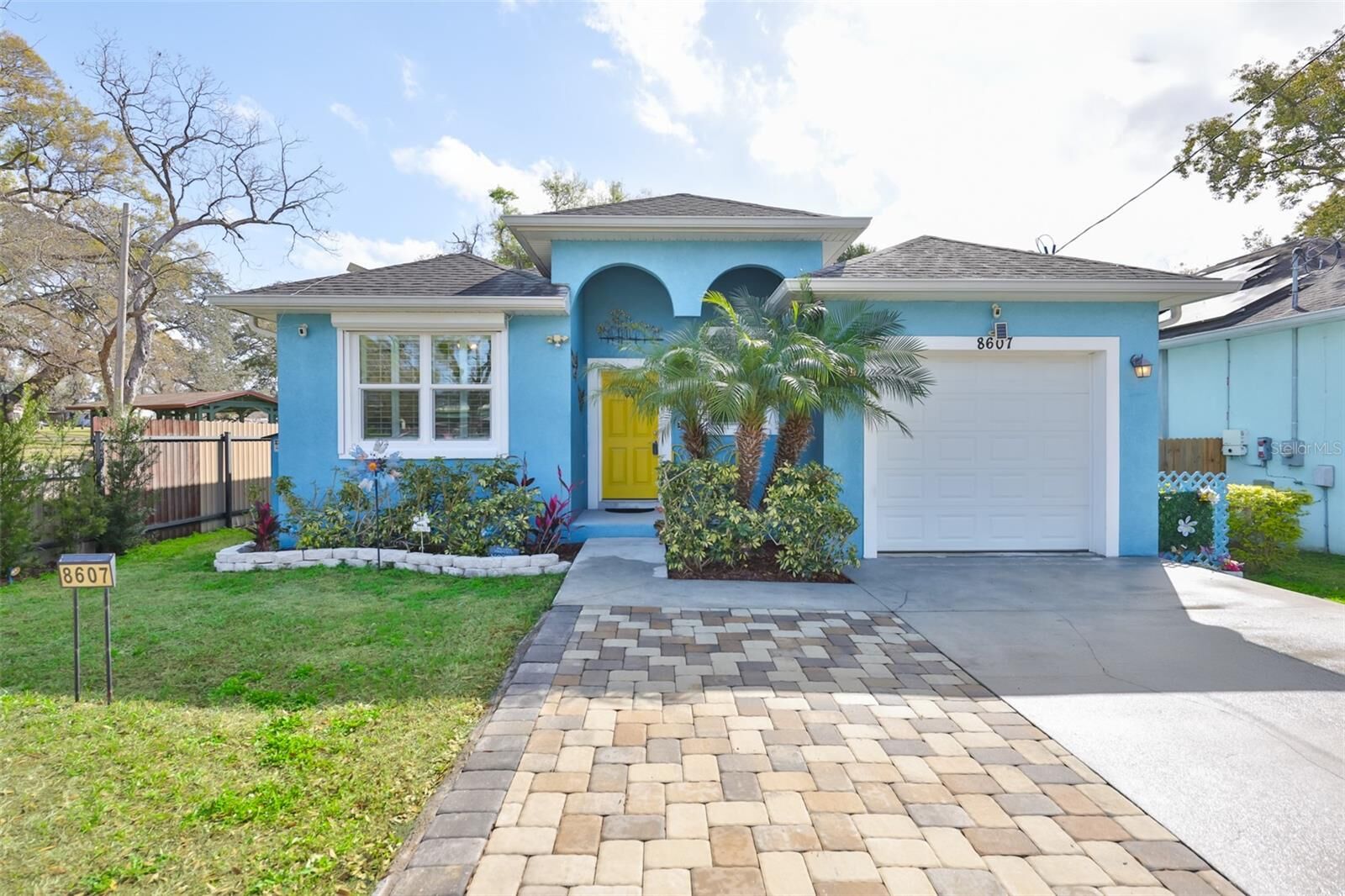 Property Photo: 8607 N Taliaferro Avenue FL 33604