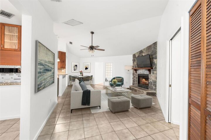 Property Photo:  4817 NW 37th Place  FL 32606 