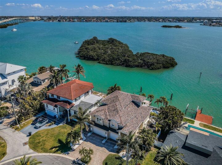 Property Photo:  709 Harbor Drive  FL 33786 