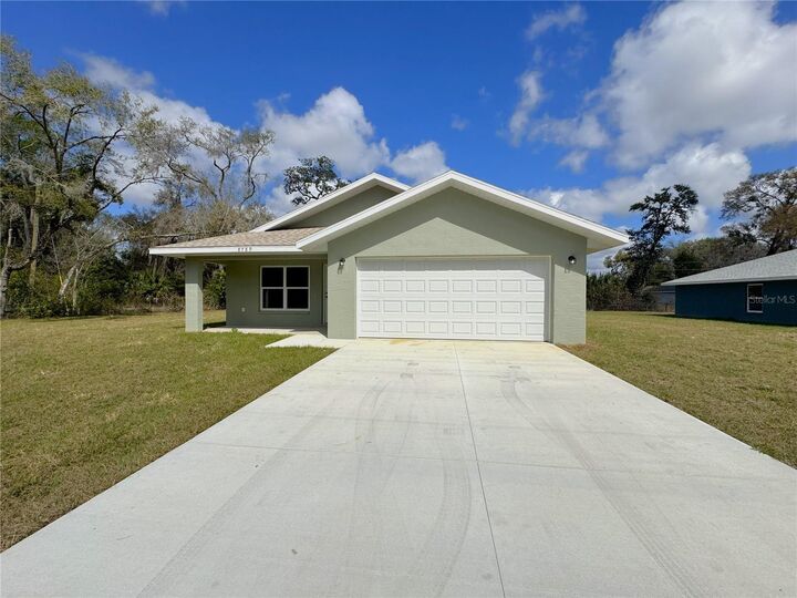 Property Photo: 8789 E Albertson Court FL 34436