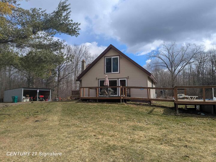 Property Photo:  150 E Winegars Road  MI 48624 