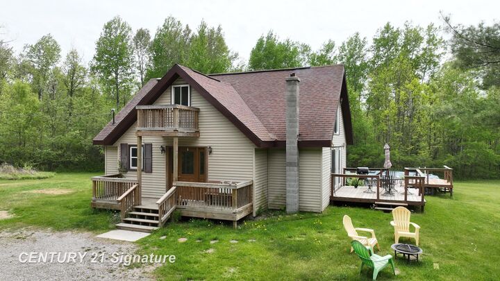 Property Photo:  150 E Winegars Road  MI 48624 