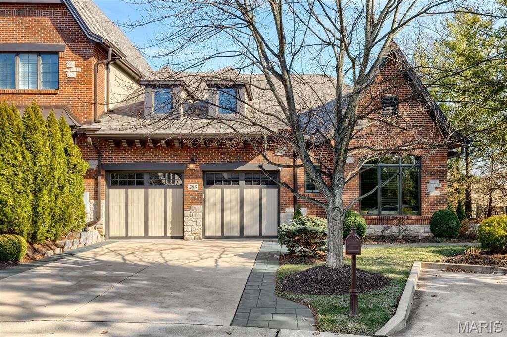 Property Photo:  596 Upper Conway Circle  MO 63017 