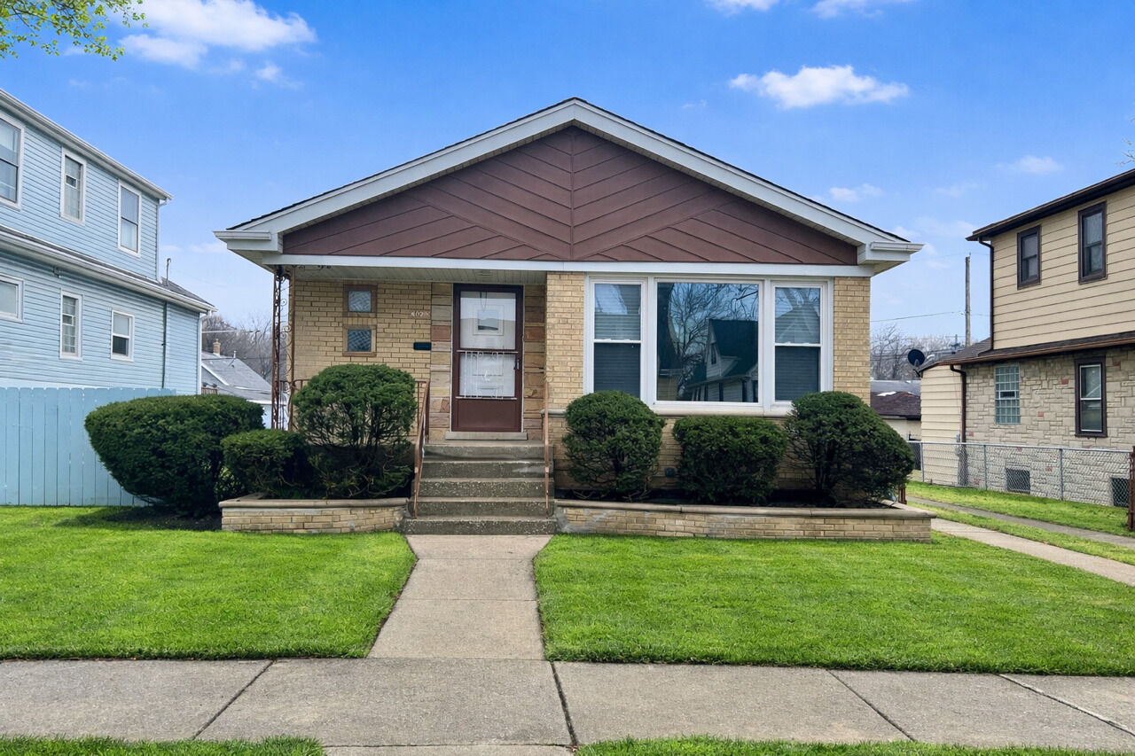 Property Photo:  4025 Elmwood Avenue  IL 60402 