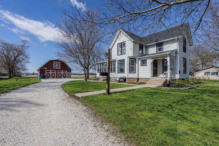 Property Photo: 206 N Linn Street IL 61356