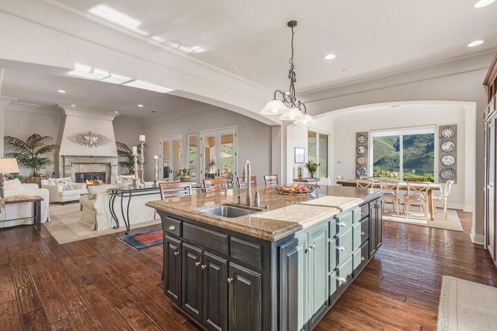 Property Photo:  2247 Margarita Glen  CA 92028 