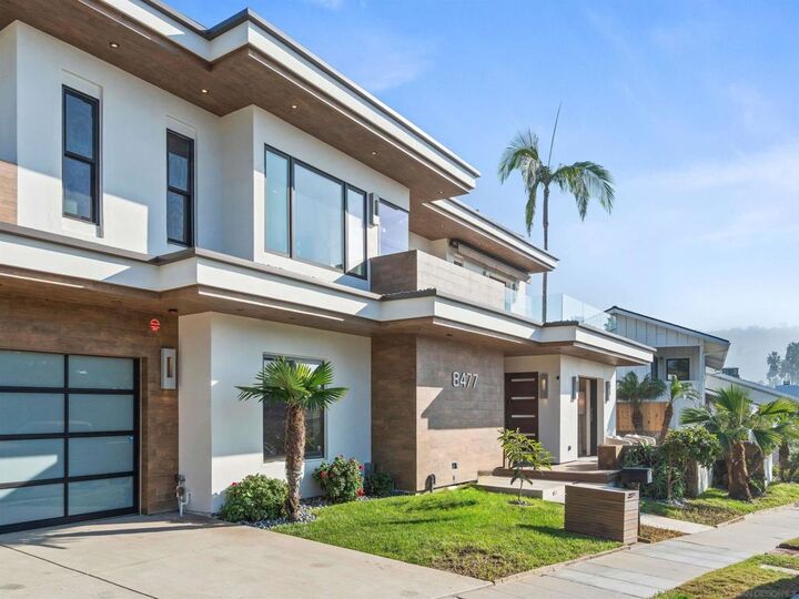 Property Photo:  8477 El Paseo Grande 4  CA 92037 