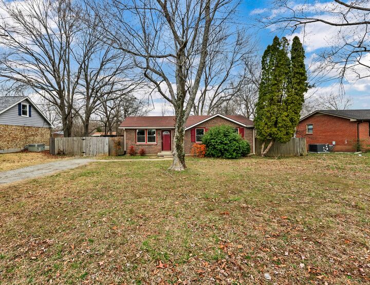 Property Photo:  527 Caskey Dr  TN 37042 