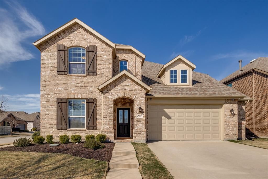 Property Photo:  1836 Harrier Lane  TX 76226 