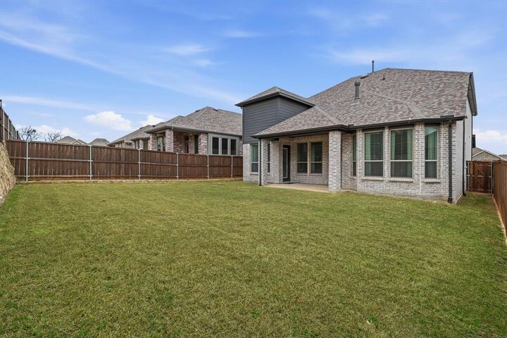 Property Photo:  9416 Trailway Drive  TX 75068 