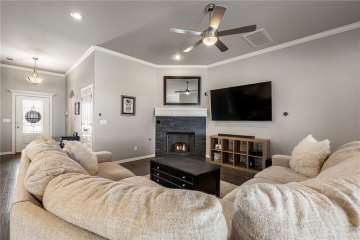 Property Photo:  4004 SW Flintstone Way  AR 72713 