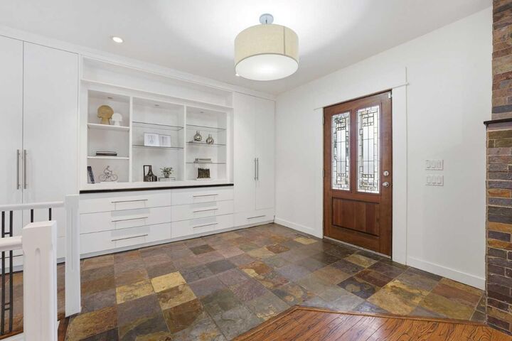 Property Photo:  2623 Glenmount Drive SW  AB T3E 4C2 