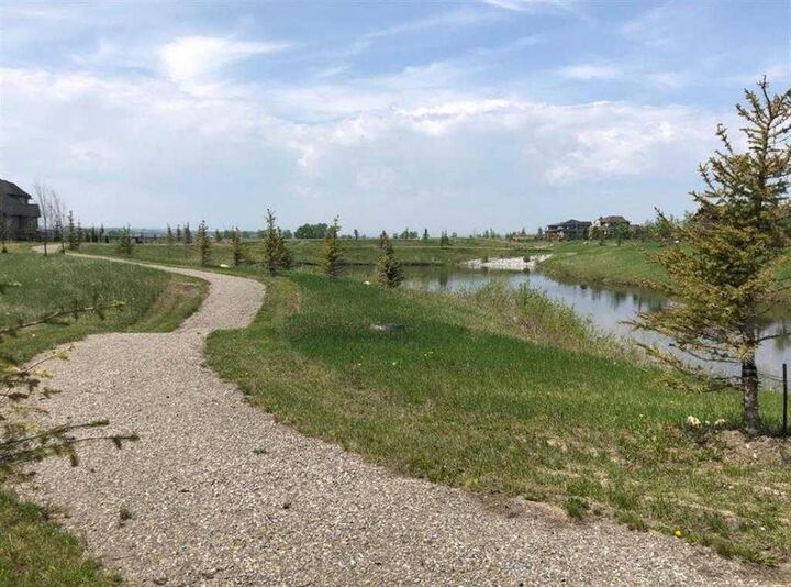 Photo de la propriété:  852 Green Haven Close  AB T1S 0R3 