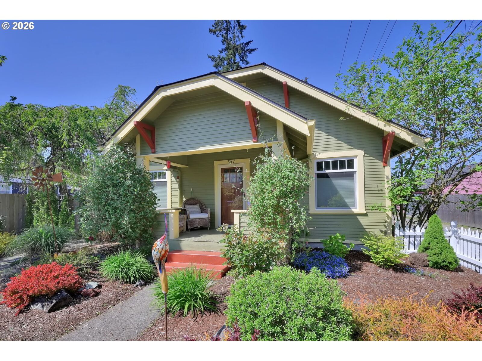 Property Photo:  557 W 19th Ave  OR 97401 