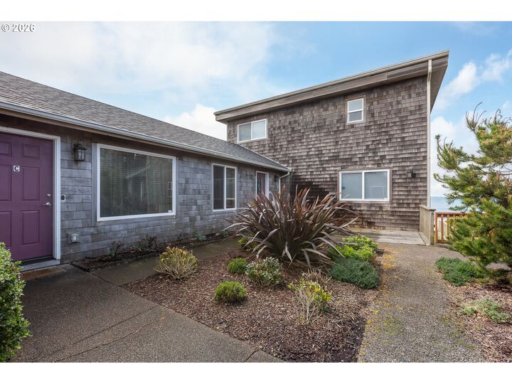 Property Photo:  2151 NW Inlet Ave  OR 97367 