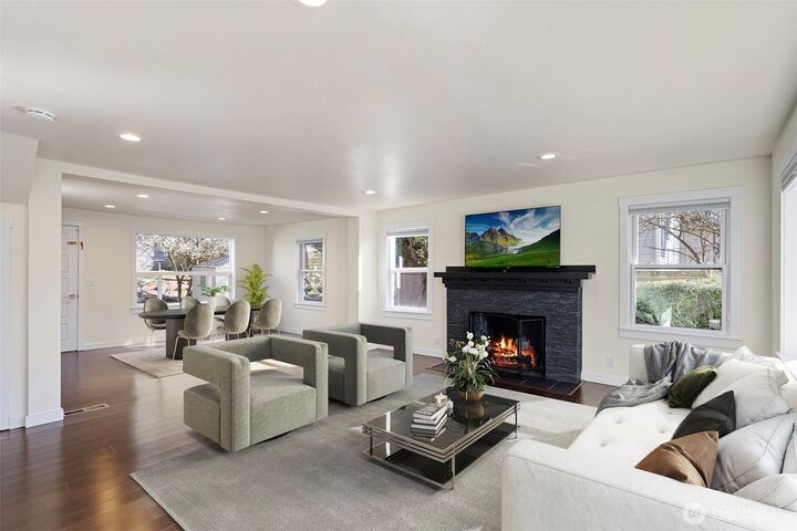 Property Photo:  12046  12 Avenue NE  WA 98125 