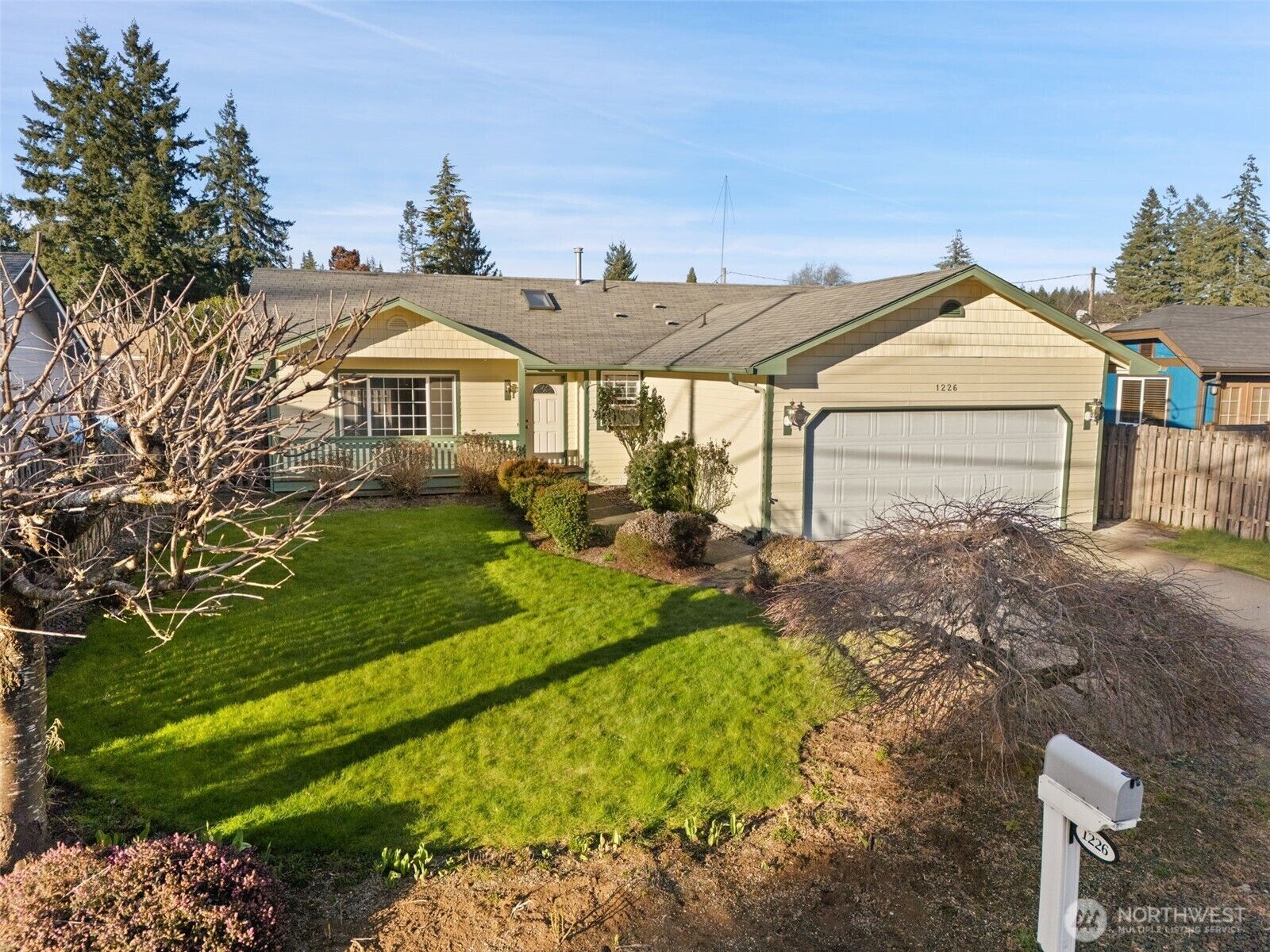 Property Photo:  1226 W Birch Street  WA 98584 