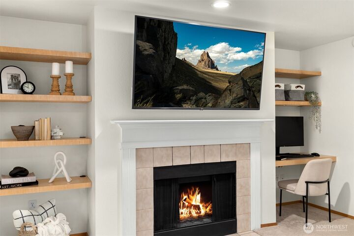 Property Photo:  23303  Cedar Way T202  WA 98043 