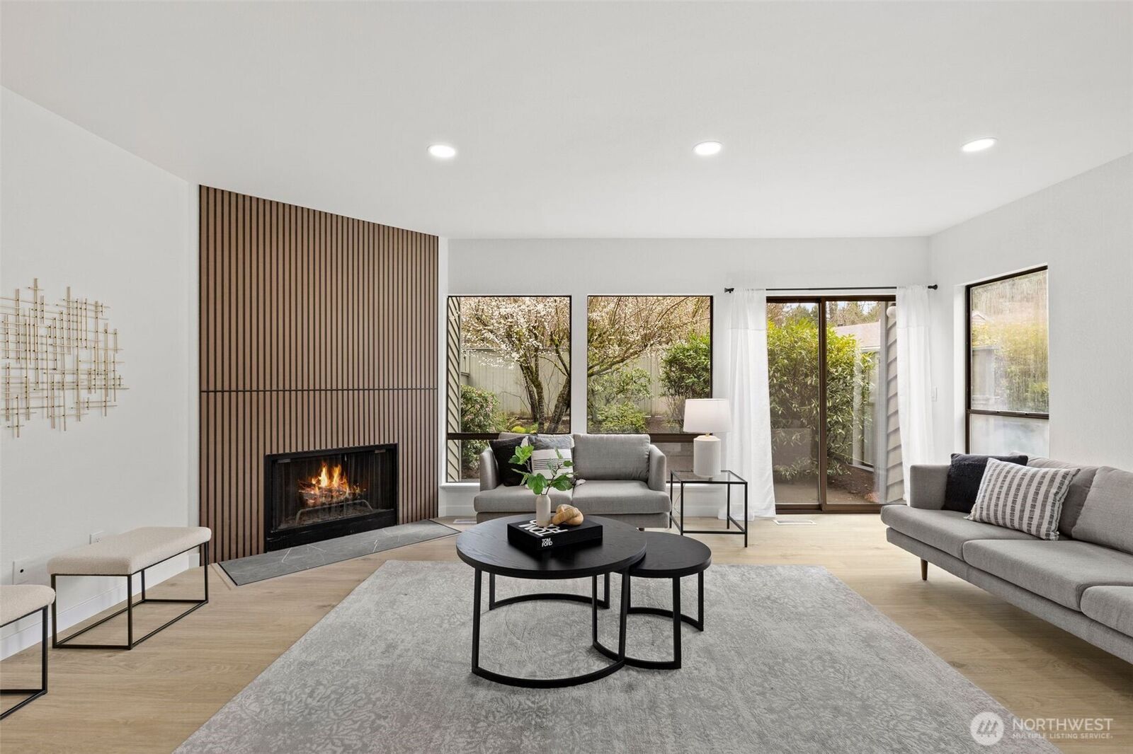 Property Photo: 25426 213th Avenue SE 51 WA 98038