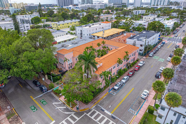 Property Photo:  758 Meridian Avenue 8  FL 33139 
