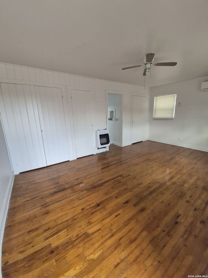 Property Photo:  417 Eleanor Ave 2  TX 78209 