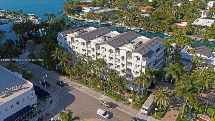 Property Photo:  1415 Sunset Harbour Dr 202  FL 33139 