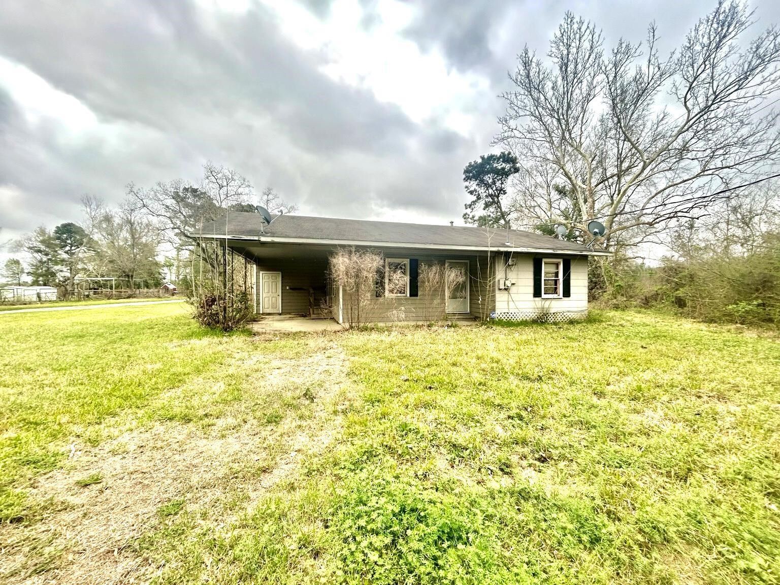 Property Photo:  9122 Tulane Rd  TX 77630 