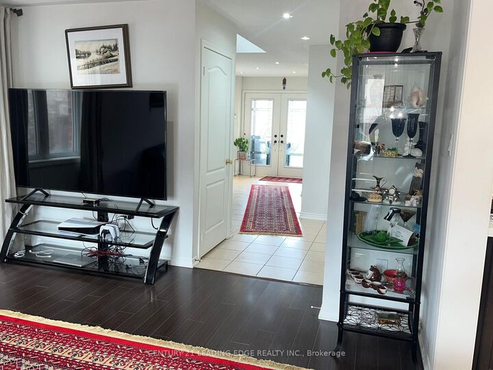 Property Photo:  30 Armstrong Crescent  ON L3Z 0L1 