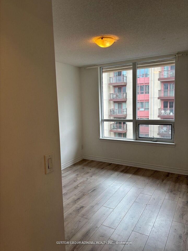 Property Photo:  27 Rean Drive S 604  ON M2K 0A6 