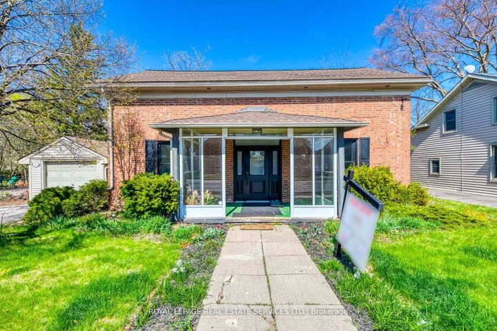 Property Photo: 317 Queen Street S ON L5M 1M3
