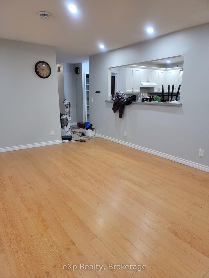 Property Photo: 920 5th Avenue E ON N4K 2S2
