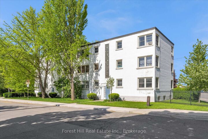 Property Photo: 2 Stroud Road 5 ON L8S 1Z6