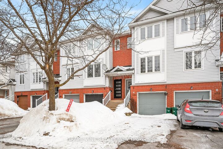 Property Photo: 460 Seyton Drive ON K2H 1G2