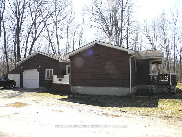 Property Photo: 9898 Phoebe Lane ON N0N 1J1