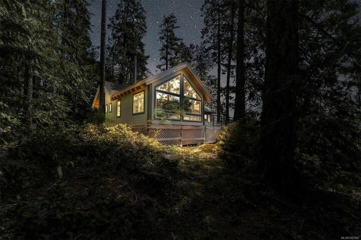 Property Photo: 7 Island #7 BC V0R 2G0