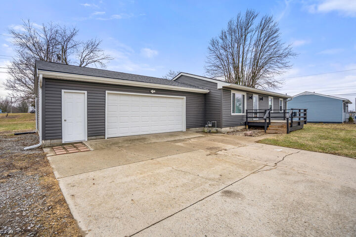 Property Photo:  1121 W Sandusky Avenue  OH 43311 