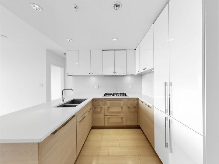 Property Photo: 1188 Pinetree Way 1801 BC V3B 0K9