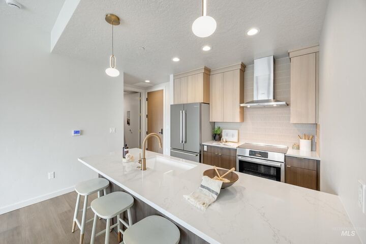 Property Photo:  4340 E Haystack St 102  ID 83716 