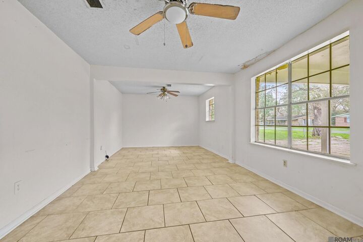 Property Photo:  943 Whitehead St  LA 70714 