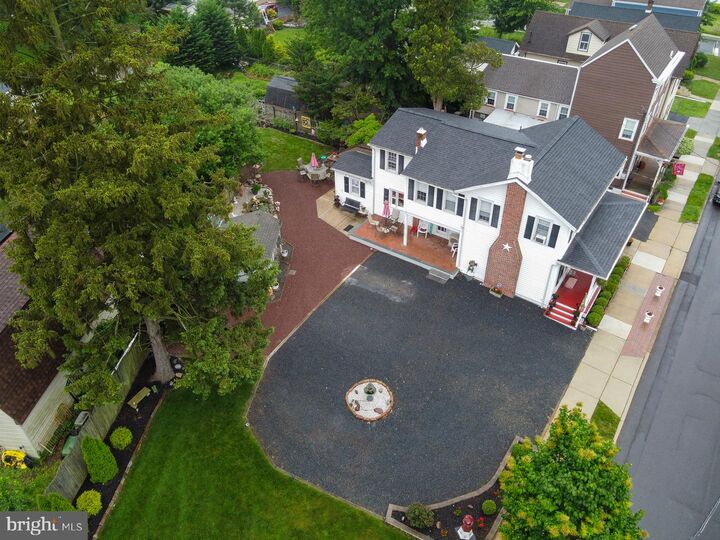 Property Photo:  124 E Burlington Street  NJ 08505 