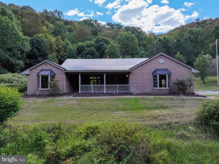 Property Photo:  353 Pine Pitch Road  PA 15534 