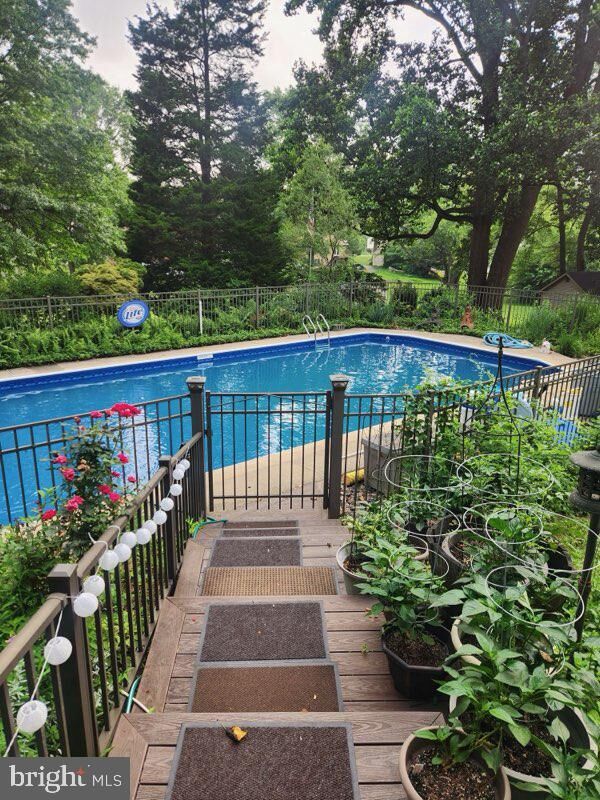 Property Photo:  8 Elk Circle  PA 17560 