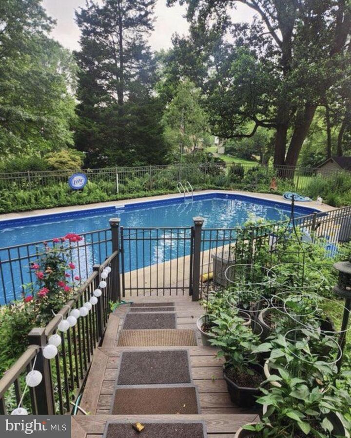 Property Photo:  8 Elk Circle  PA 17560 