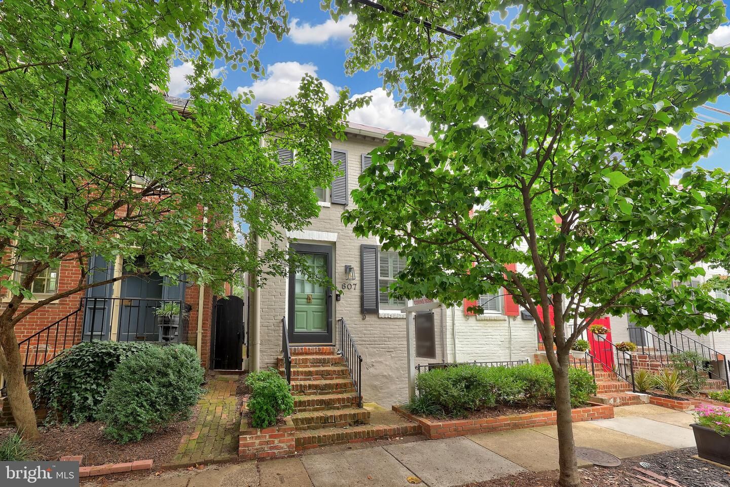 Property Photo: 607 S Saint Asaph Street VA 22314