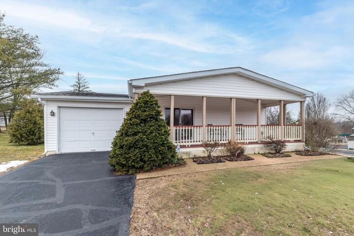 Property Photo:  96 Willow Lane  PA 18960 